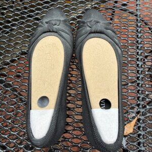 Vivaia Bow Azura Black Stretch Flats with Rounded Toe